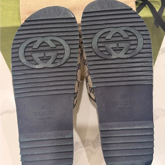 Gucci Beige and Black Men's Logo Slides - Picture 3 of 3